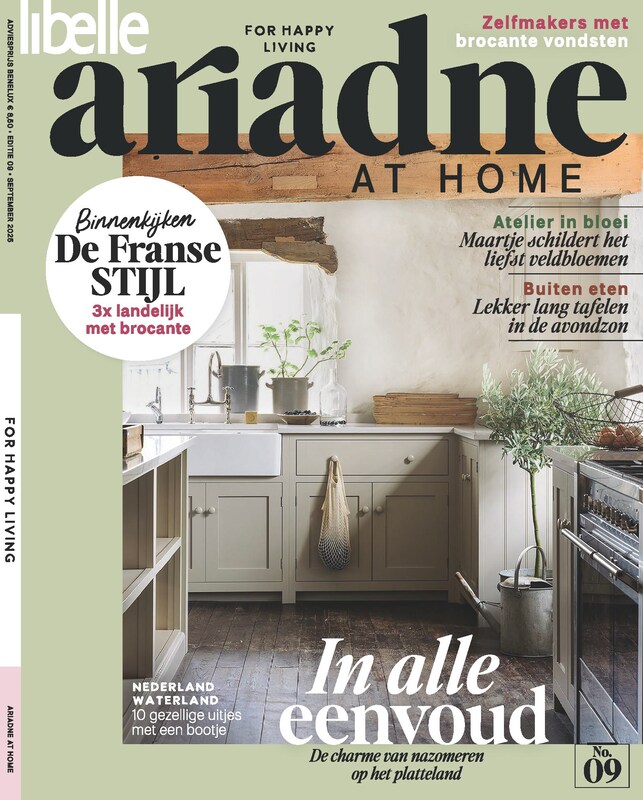 Cover van Ariadne at Home